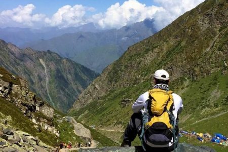 TREKKING IN INDIAN HIMALAYAS