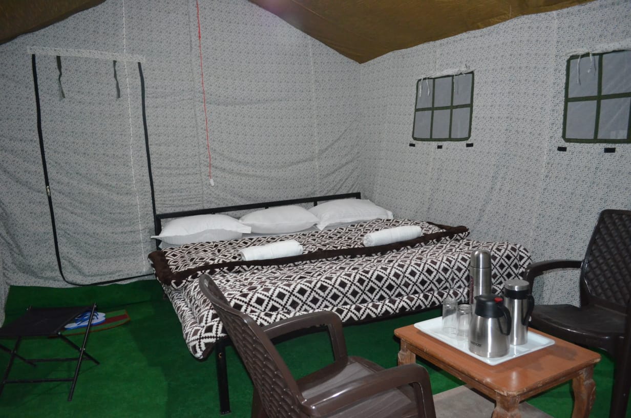 Camping in Manali